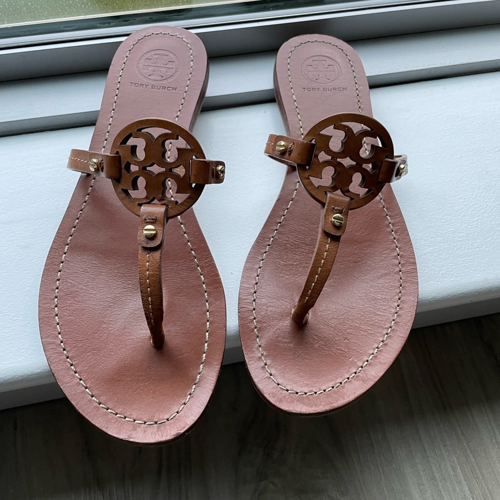 Tory Burch Tan Sandals Size 7